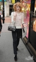 Nicola_Roberts_shopping_in_Dublin_02_05_10_28229.jpg