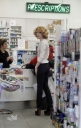 Nicola_Roberts_shopping_in_Dublin_02_05_10_283329.jpg