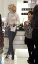 Nicola_Roberts_shopping_in_Dublin_02_05_10_283829.jpg