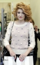 Имя файла=Nicola_Roberts_shopping_in_Dublin_02_05_10_285729.jpg
Размер файла=703КБ
Размеры=2500x4031
Дата=Март 27, 2012 Nicola_Roberts_shopping_in_Dublin_02_05_10_285729.jpg