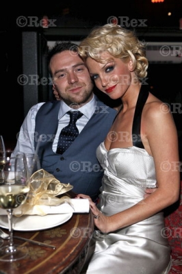 Sarah_and_Tom_at_Yara_Easton_and_Jeff_Lim_wedding_17_01_10_281529.jpg