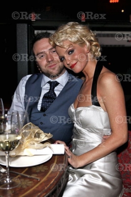 Sarah_and_Tom_at_Yara_Easton_and_Jeff_Lim_wedding_17_01_10_281629.jpg