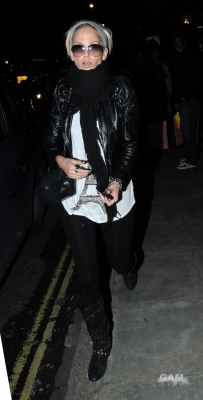 Sarah_Harding_at_a_London_hotel_30_01_10_28329.jpg