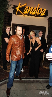 Sarah_Harding_at_Kanaloa_23_01_10_281429.jpg