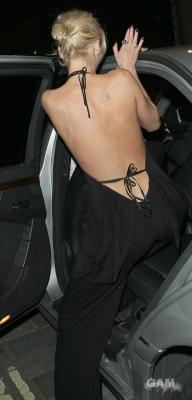 Sarah_Harding_at_Kanaloa_23_01_10_285629.jpg