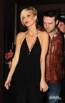 Sarah_Harding_at_Kanaloa_23_01_10_28829.jpg