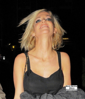 Sarah_Harding_At_Scotts_Restaurant_London_07_04_10_28229.jpg
