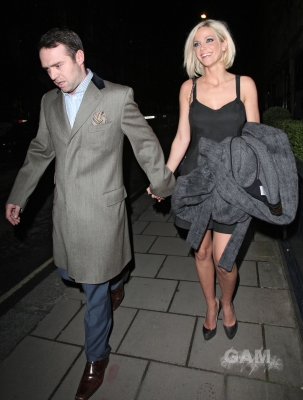 Sarah_Harding_At_Scotts_Restaurant_London_07_04_10_284329.jpg