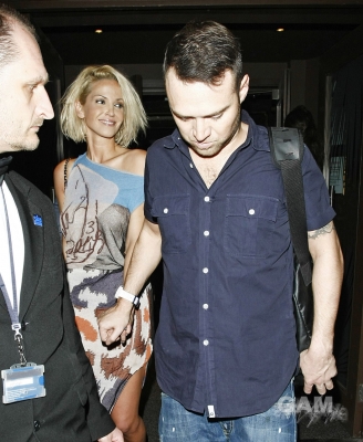 Sarah_Harding_Leaving_Kanaloa_23_05_10_285129.jpg