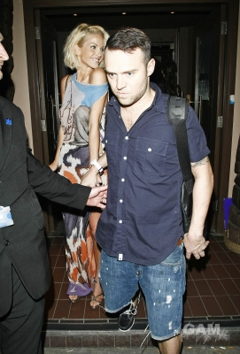 Sarah_Harding_Leaving_Kanaloa_23_05_10_285829.jpg