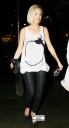 Sarah_Harding_Leaving_Signor_Sassi_Restaurant_29_03_10_281229.jpg