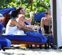 Sarah_Harding_on_the_beach_in_the_Caribbean_01_02_10_281529.jpg