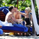 Sarah_Harding_on_the_beach_in_the_Caribbean_01_02_10_281629.jpg