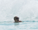 Sarah_Harding_on_the_beach_in_the_Caribbean_01_02_10_282529.jpg