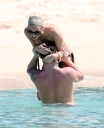 Имя файла=Sarah_Harding_on_the_beach_in_the_Caribbean_01_02_10_284929.jpg
Размер файла=339КБ
Размеры=1900x2324
Дата=Март 28, 2012 Sarah_Harding_on_the_beach_in_the_Caribbean_01_02_10_284929.jpg
