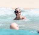 Имя файла=Sarah_Harding_on_the_beach_in_the_Caribbean_01_02_10_285129.jpg
Размер файла=289КБ
Размеры=1900x1740
Дата=Март 28, 2012 Sarah_Harding_on_the_beach_in_the_Caribbean_01_02_10_285129.jpg