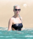 Имя файла=Sarah_Harding_on_the_beach_in_the_Caribbean_01_02_10_286229.jpg
Размер файла=262КБ
Размеры=1900x2235
Дата=Март 28, 2012 Sarah_Harding_on_the_beach_in_the_Caribbean_01_02_10_286229.jpg