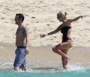 Имя файла=Sarah_Harding_on_the_beach_in_the_Caribbean_01_02_10_286929.jpg
Размер файла=453КБ
Размеры=1900x1638
Дата=Март 28, 2012 Sarah_Harding_on_the_beach_in_the_Caribbean_01_02_10_286929.jpg