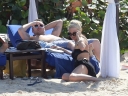 Sarah_Harding_on_the_beach_in_the_Caribbean_01_02_10_287529.jpg