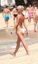 Sarah_Harding_on_the_beach_in_the_Caribbean_03_02_10_281629.jpg