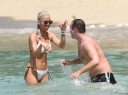 Sarah_Harding_on_the_beach_in_the_Caribbean_03_02_10_281729.jpg