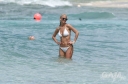 Sarah_Harding_on_the_beach_in_the_Caribbean_03_02_10_28329.jpg