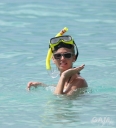 Имя файла=Sarah_Harding_on_the_beach_in_the_Caribbean_03_02_10_284729.jpg
Размер файла=238КБ
Размеры=1900x2089
Дата=Март 28, 2012 Sarah_Harding_on_the_beach_in_the_Caribbean_03_02_10_284729.jpg