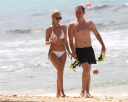 Sarah_Harding_on_the_beach_in_the_Caribbean_03_02_10_285329.jpg