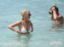 Имя файла=Sarah_Harding_on_the_beach_in_the_Caribbean_03_02_10_285629.jpg
Размер файла=201КБ
Размеры=1900x1386
Дата=Март 28, 2012 Sarah_Harding_on_the_beach_in_the_Caribbean_03_02_10_285629.jpg