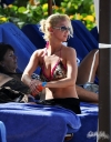 Sarah_Harding_on_the_beach_in_the_Caribbean_04_02_10_281429.jpg