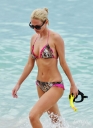Sarah_Harding_on_the_beach_in_the_Caribbean_04_02_10_28329.jpg