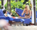 Sarah_Harding_on_the_beach_in_the_Caribbean_06_02_10_282029.jpg