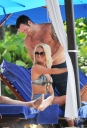 Sarah_Harding_on_the_beach_in_the_Caribbean_06_02_10_282229.jpg