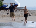 Sarah_Harding_on_the_beach_in_the_Caribbean_31_01_10_281629.jpg