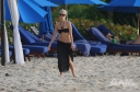 Sarah_Harding_on_the_beach_in_the_Caribbean_31_01_10_28529.jpg