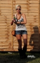 Имя файла=Sarah_at_Day_2_of_the_Hard_Rock_Calling_festival_26_06_10_28829.jpg
Размер файла=790КБ
Размеры=1903x3000
Дата=Март 29, 2012 Sarah_at_Day_2_of_the_Hard_Rock_Calling_festival_26_06_10_28829.jpg