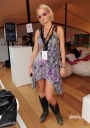 Sarah_attends_the_Barclaycard_Wireless_Festival_4_07_10_281329.jpg