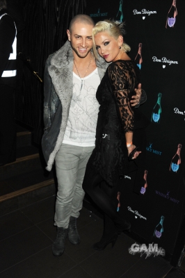 Sarah_attends_Whisky_Mist_s_Tribute_to_Andy_Warhol_21_10_10_281529.jpg