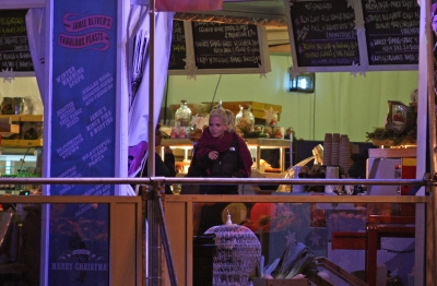 Sarah_Harding_at_Winter_Wonderland_in_Hyde_Park_24_11_10_281529.JPG