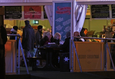 Sarah_Harding_at_Winter_Wonderland_in_Hyde_Park_24_11_10_281629.JPG