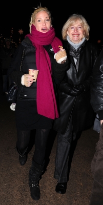 Sarah_Harding_at_Winter_Wonderland_in_Hyde_Park_24_11_10_283229.jpg