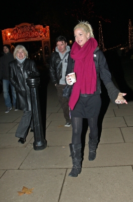 Sarah_Harding_at_Winter_Wonderland_in_Hyde_Park_24_11_10_28629.JPG