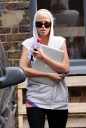 Sarah_Harding_leaving_a_gym_in_London_13_10_10_281029.jpg