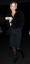 Sarah_Harding_leaving_Nobu_with_mum_and_friends_10_12_09_285329.jpg