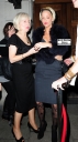 Sarah_Harding_leaving_Nobu_with_mum_and_friends_10_12_09_285829.jpg