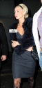 Sarah_Harding_leaving_Nobu_with_mum_and_friends_10_12_09_286129.jpg
