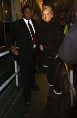 Sarah_Harding_leaving_Radio_One_studios_151209_286529.jpg