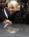 Имя файла=Sarah_Harding_leaving_Radio_One_studios_151209_284629.jpg
Размер файла=39КБ
Размеры=406x511
Дата=Март 29, 2012 Sarah_Harding_leaving_Radio_One_studios_151209_284629.jpg