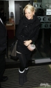 Sarah_Harding_leaving_Radio_One_studios_151209_28929.jpg