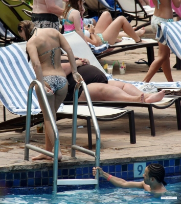 Kimberley_and_Justin_in_the_Carribean_16_06_09_281629.jpg